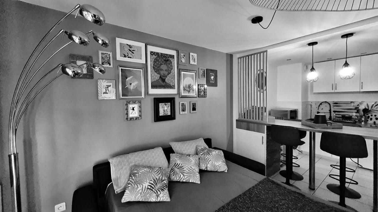Apartment Disneyland Experience !!